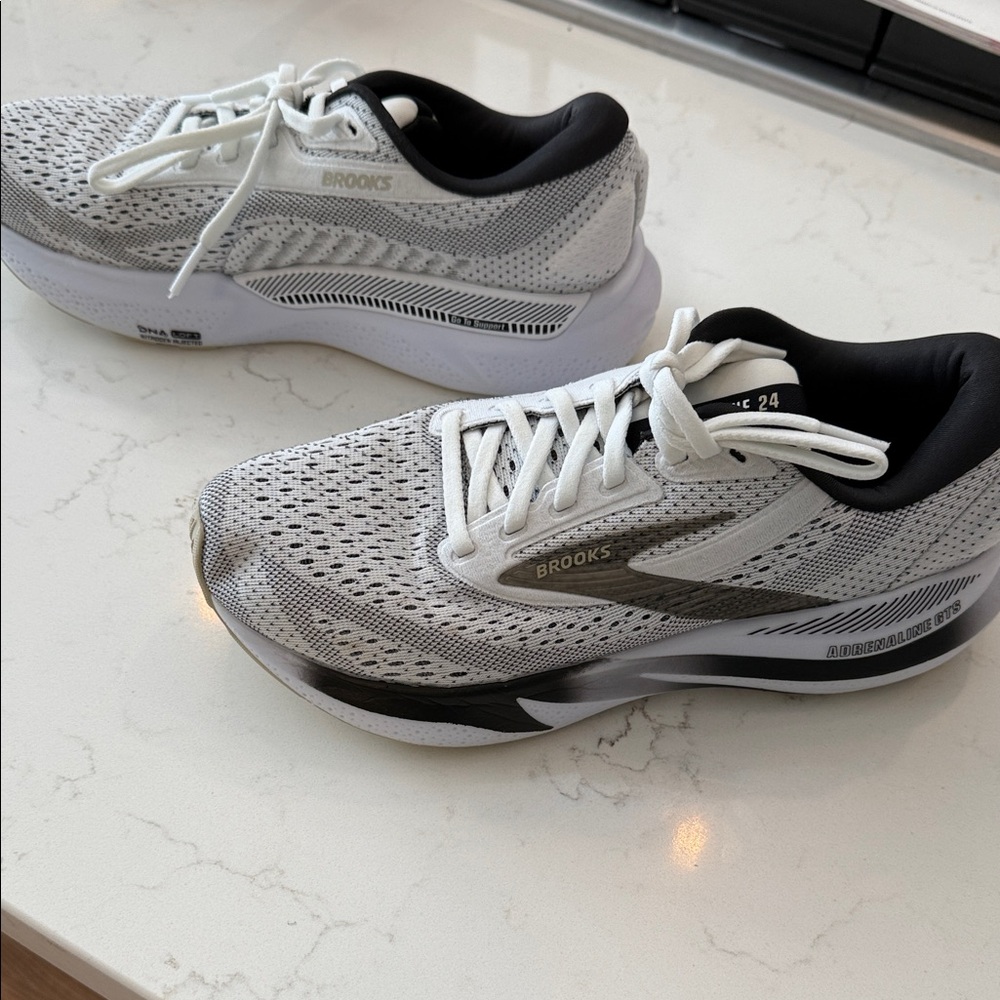 Brooks GTS Adrenaline White/Grey Running Shoes - Picture 2 of 9